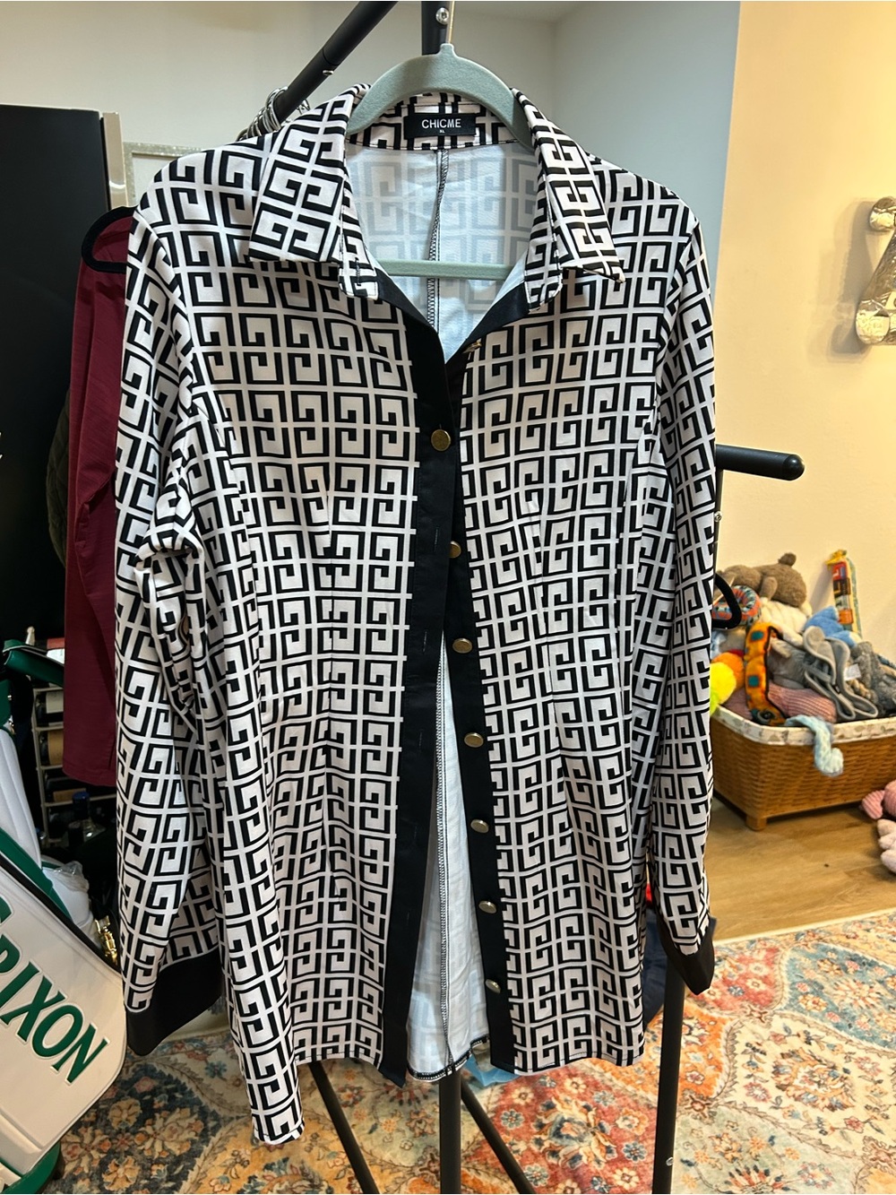 Chic Black & White Geometric Button-Front Blazer